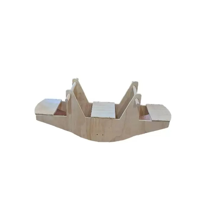 Sube y baja de madera